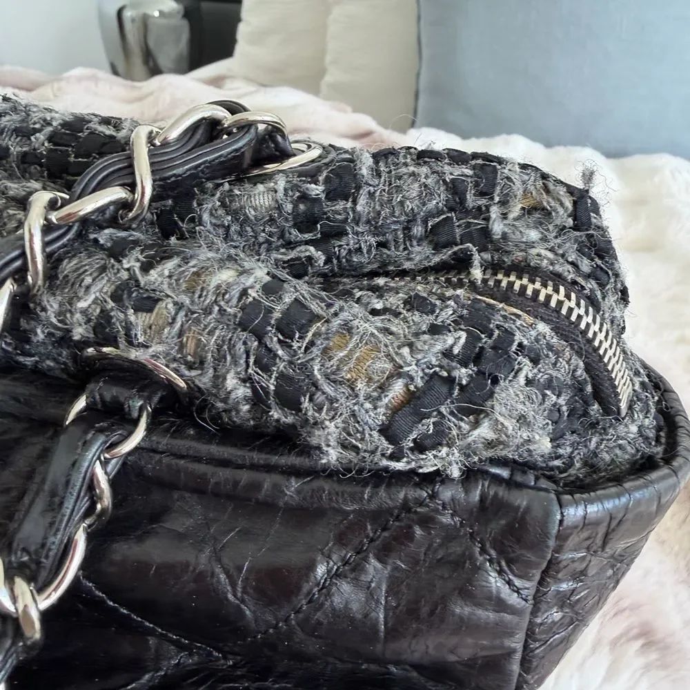 CHANEL Black Quilted Tote with Chain Detail - Picture 16 of 17